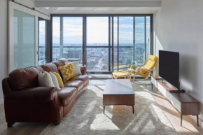 'South Yarra Skyline' A Mid-Century Modern Stay